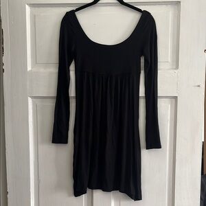 Classic Black Long-Sleeve Scoop Neck Dress